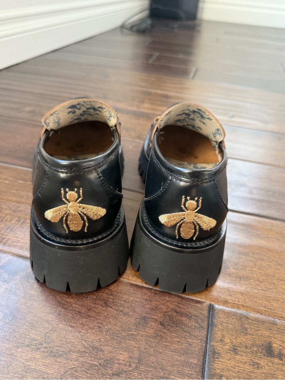 GUCCI Harald Leather Lug-Sole Loafer - Picture 5 of 7